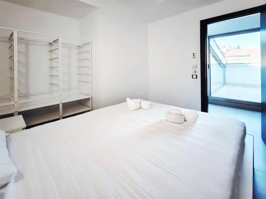 Moderno Apartamento Duplex En Terrassa Centro Eksteriør billede