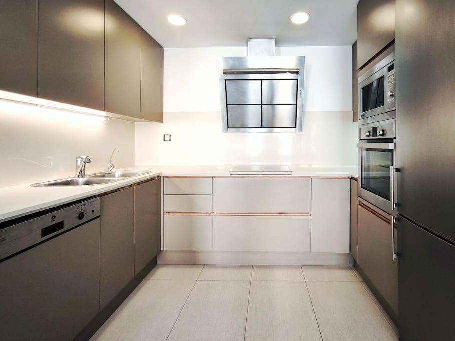 Moderno Apartamento Duplex En Terrassa Centro Eksteriør billede